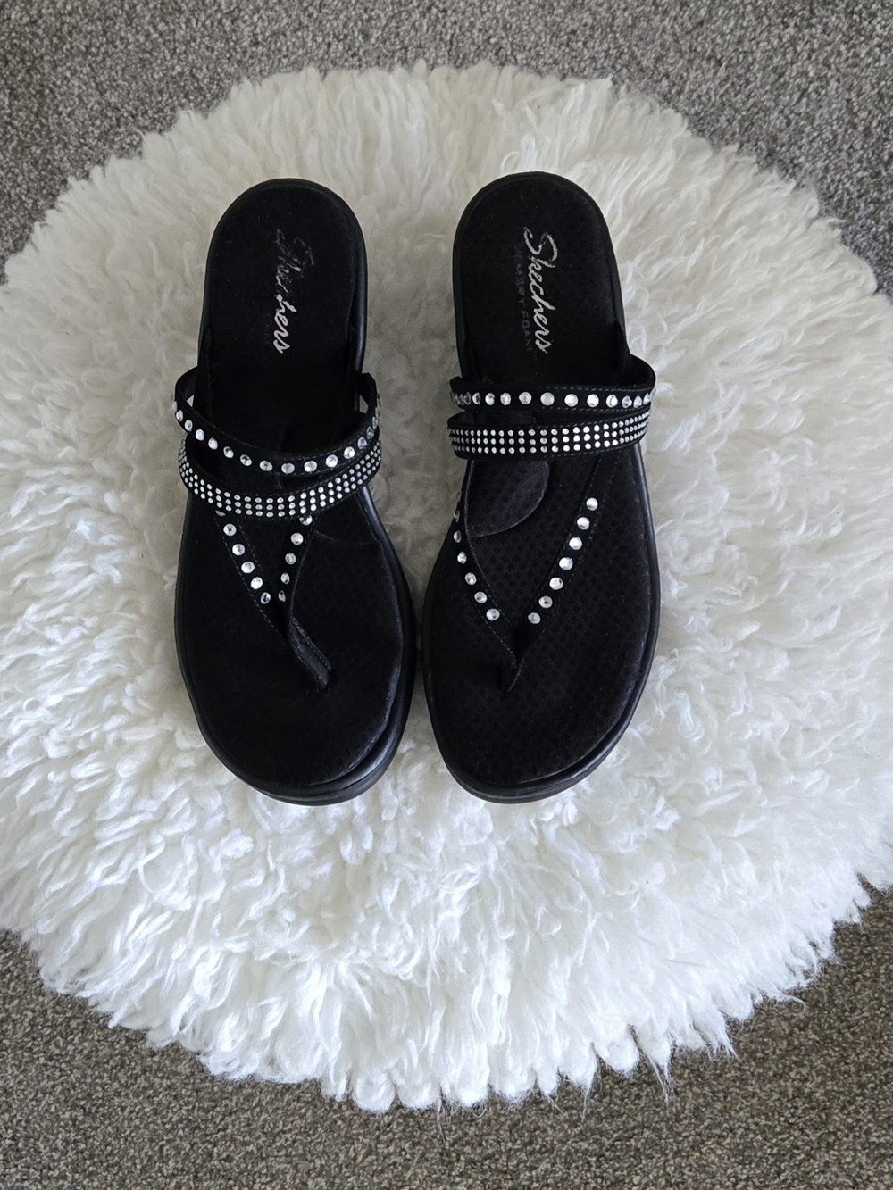 Skechers Black Rhinestone Wedge Thong Sandals - Size 9 - Picture 3 of 9